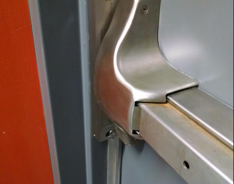 不銹鋼除銹前和除銹后的對比圖 (4)